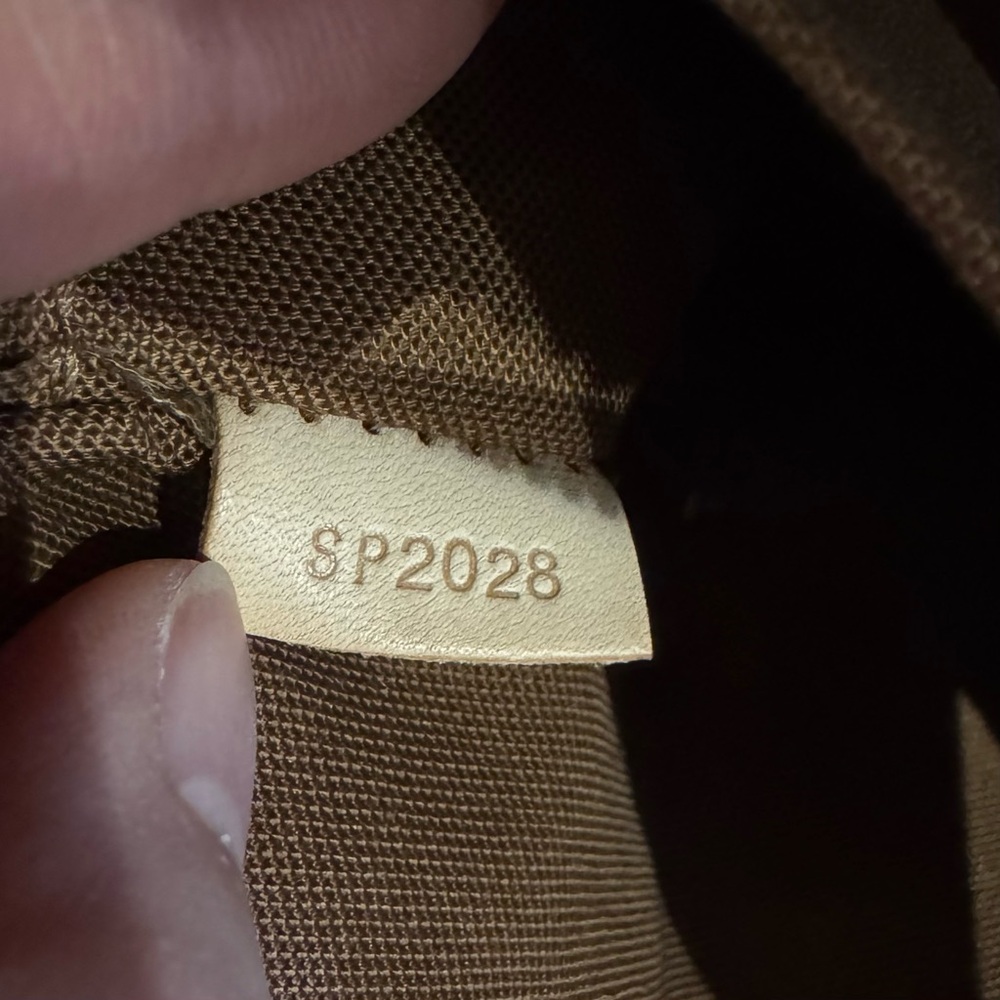 [Authentic] Louis Vuitton Monogram Tivoli GM - Picture 13 of 16
